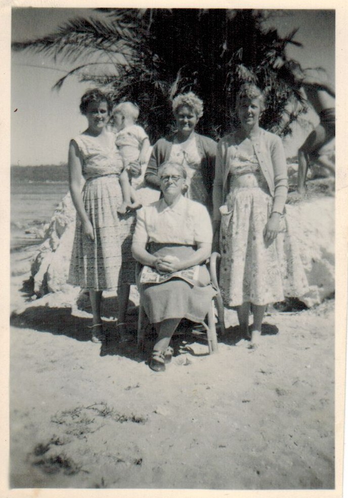 The 'Eamer Girls'
